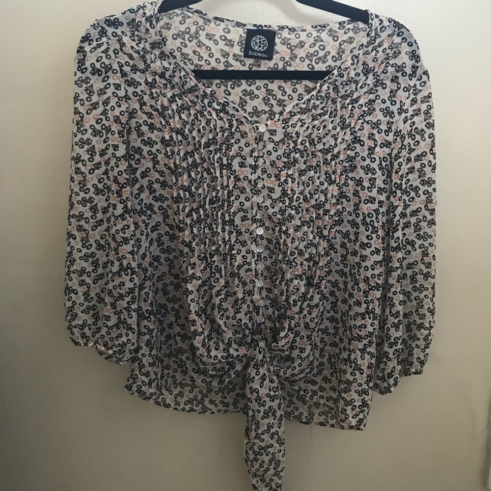 Bobeau summer top - size small - EUC